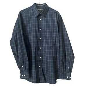 Eddie Bauer Mens Medium Green Plaid Wrinkle Resistant Relaxed Button Down Size M